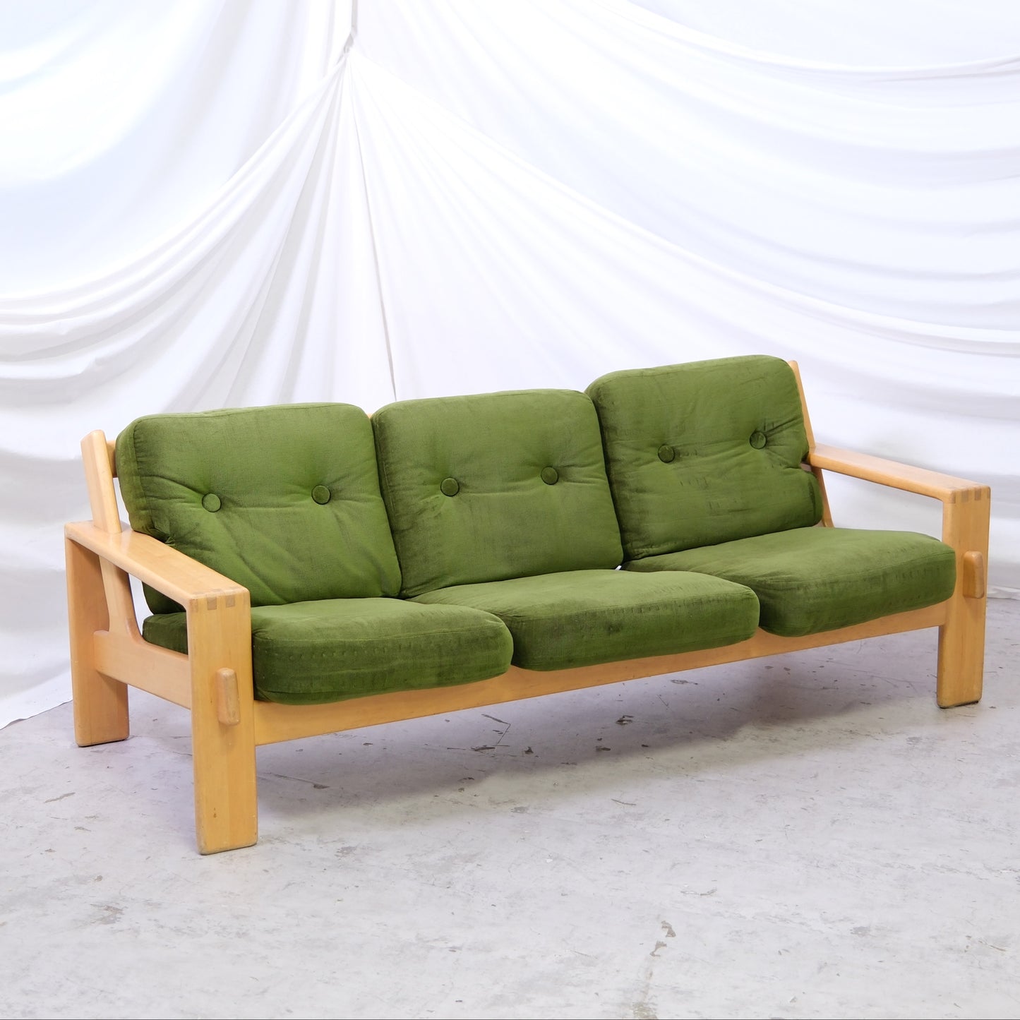 Esko Pajamies Bonanza 3-seater Sofa – Green Velvet, Asko