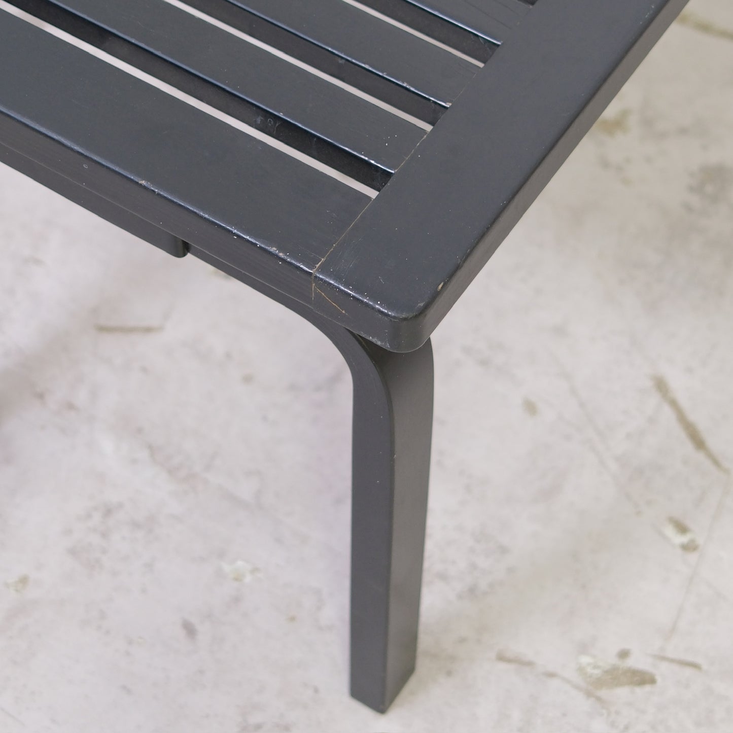 Artek 153A Bench – Black