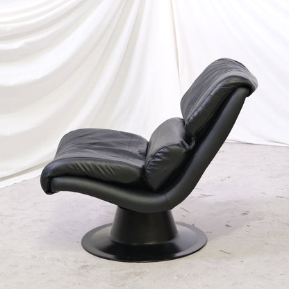 Yrjö Kukkapuro Saturnus Lounge Chair – Black Leather