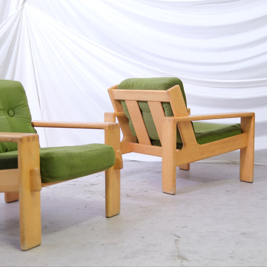 Esko Pajamies Bonanza Armchair – Green Velvet, Asko