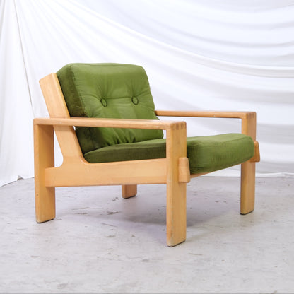 Esko Pajamies Bonanza Armchair – Green Velvet, Asko