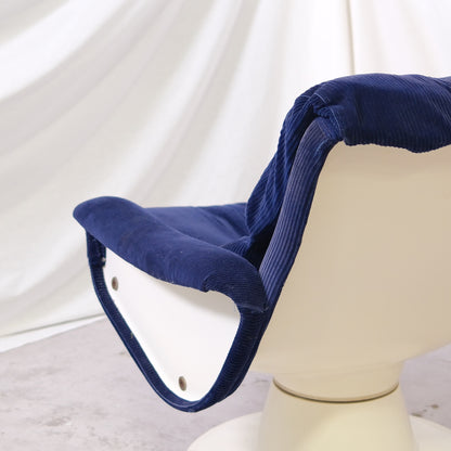 Yrjö Kukkapuro Saturnus Swivel Lounge Chair – Dark Blue Corduroy