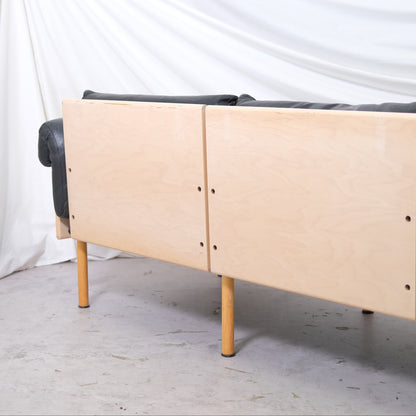 Yrjö Kukkapuro Ateljee 3-Seater Sofa – Black Leather, Birch Frame