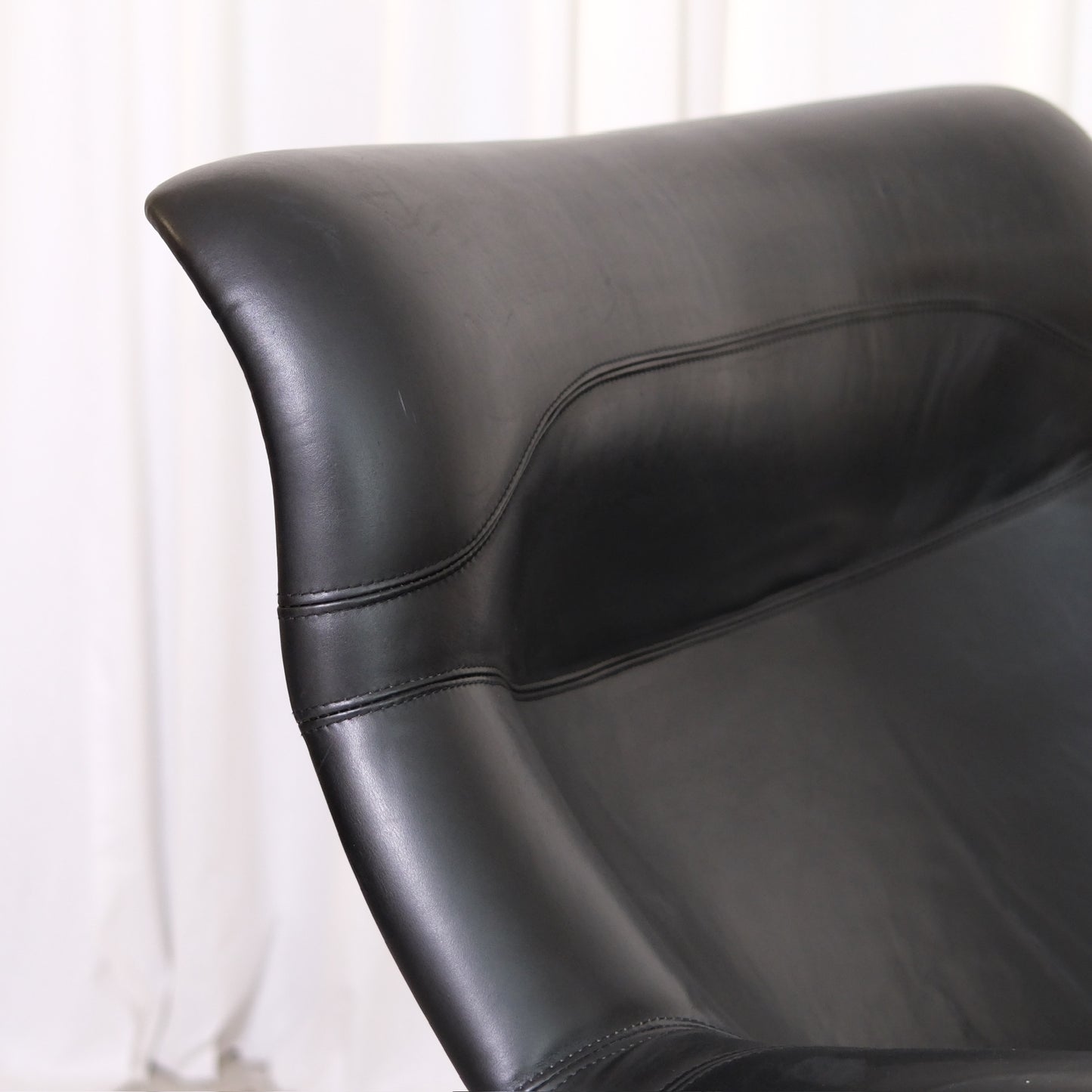 Yrjö Kukkapuro Karuselli Lounge Chair and Ottoman in Black Leather, Haimi