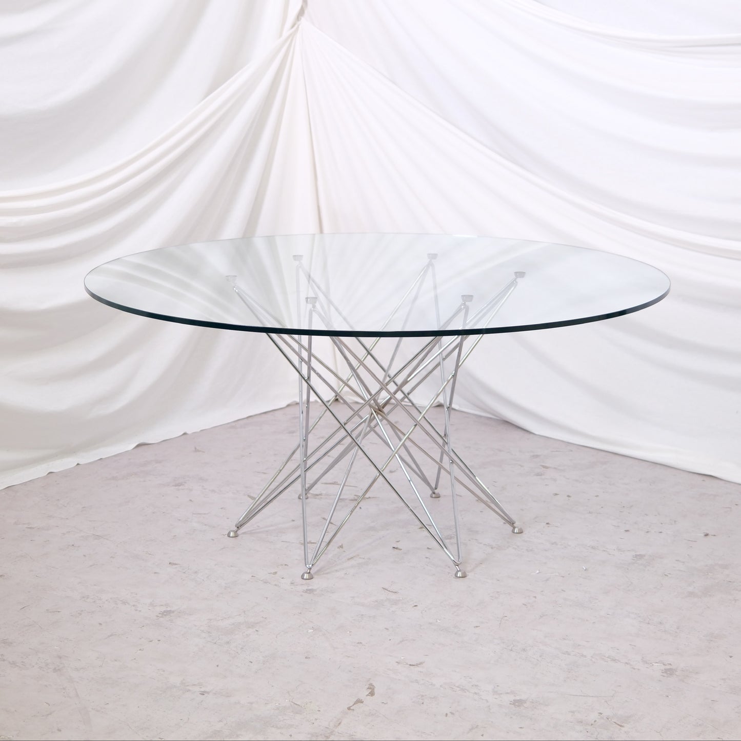 Vintage Bonaldo Round Dining Table – Glass Top 160 cm
