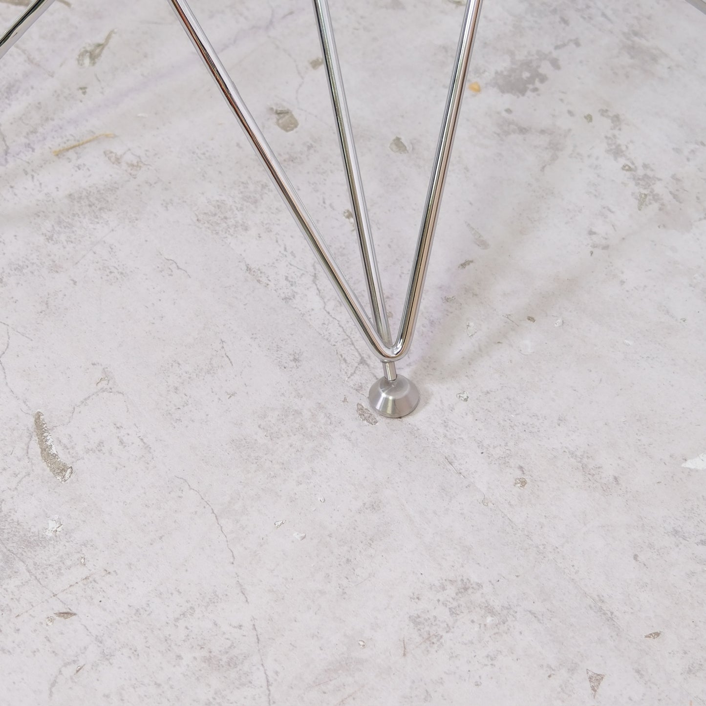 Vintage Bonaldo Round Dining Table – Glass Top 160 cm