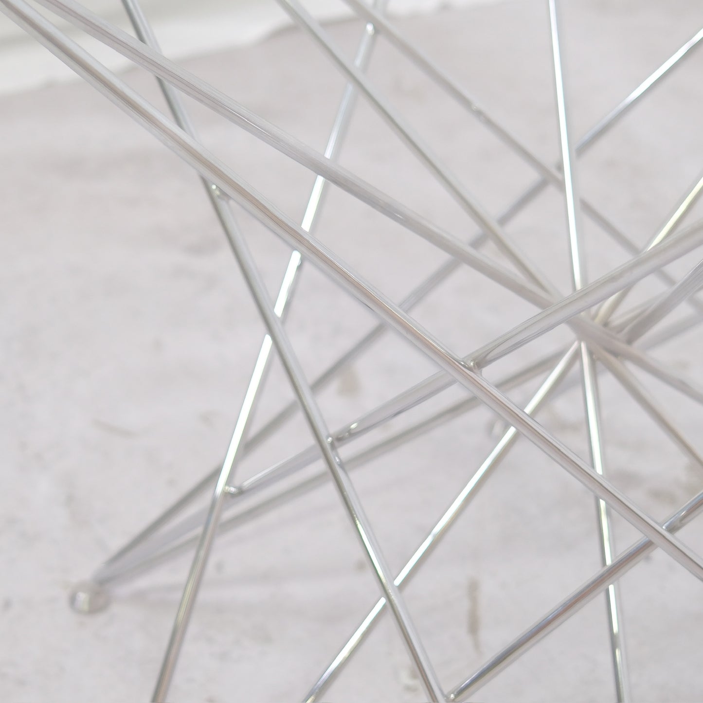 Vintage Bonaldo Round Dining Table – Glass Top 160 cm