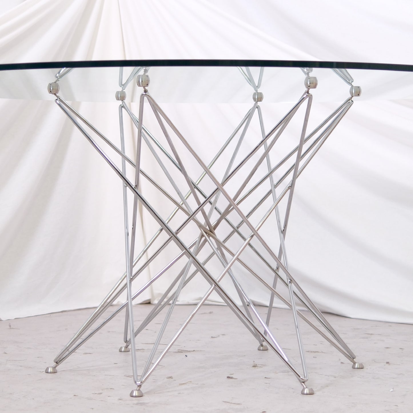 Vintage Bonaldo Round Dining Table – Glass Top 160 cm
