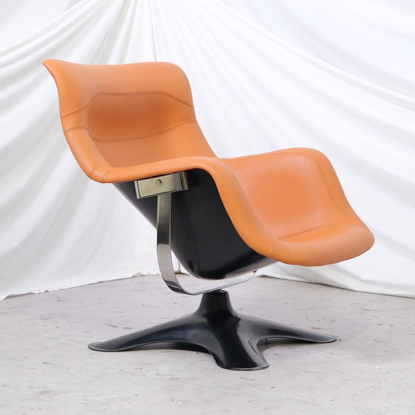 Yrjo Kukkapuro Karuselli Chair and Swivel Ottoman - Cognac Leather