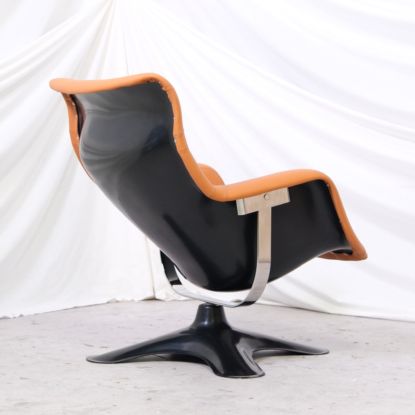 Yrjo Kukkapuro Karuselli Chair and Swivel Ottoman - Cognac Leather