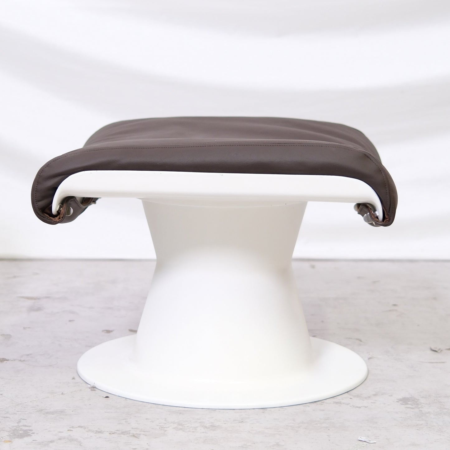 Yrjö Kukkapuro Saturnus Lounge Chair with Ottoman - Brown Leather