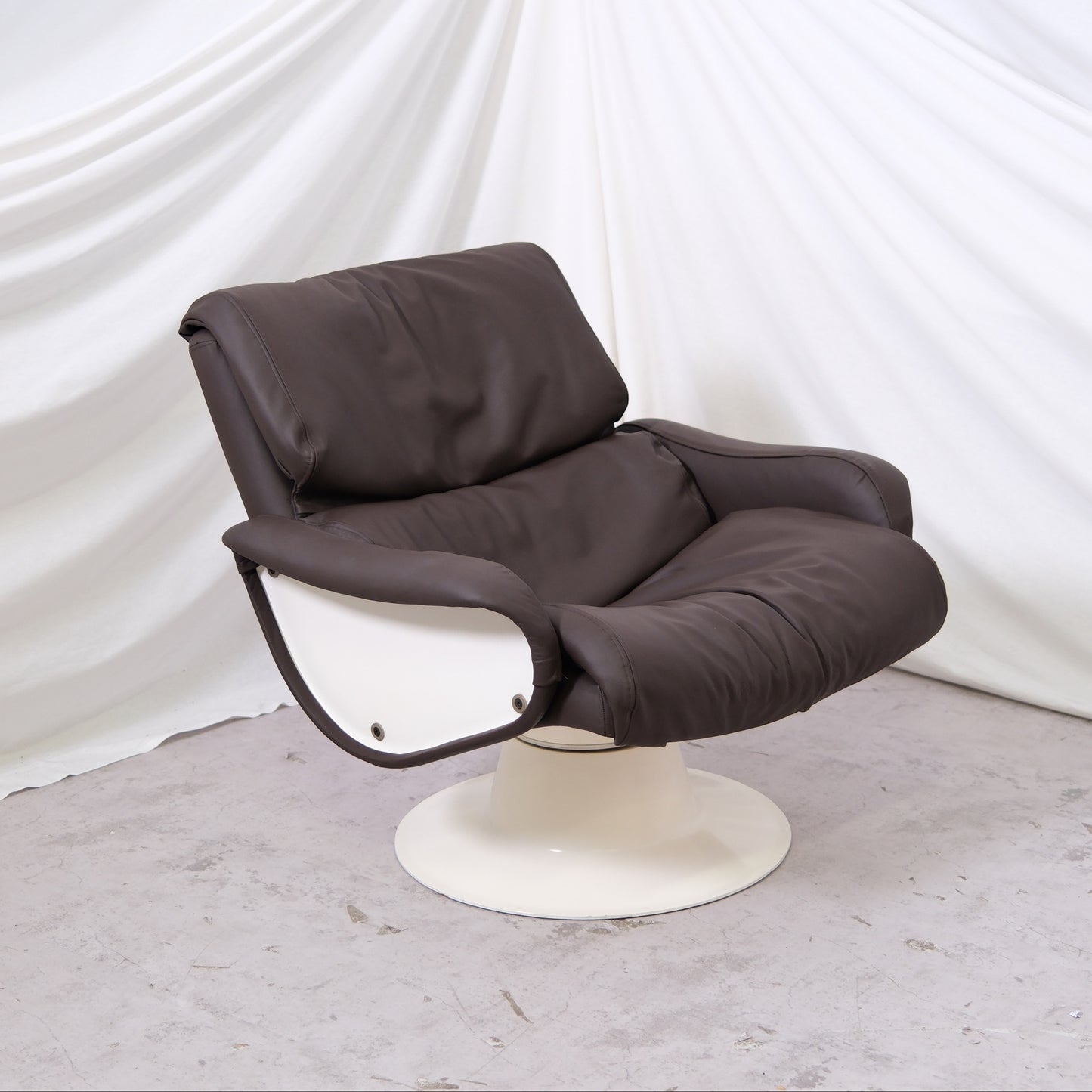 Yrjö Kukkapuro Saturnus Lounge Chair with Ottoman - Brown Leather
