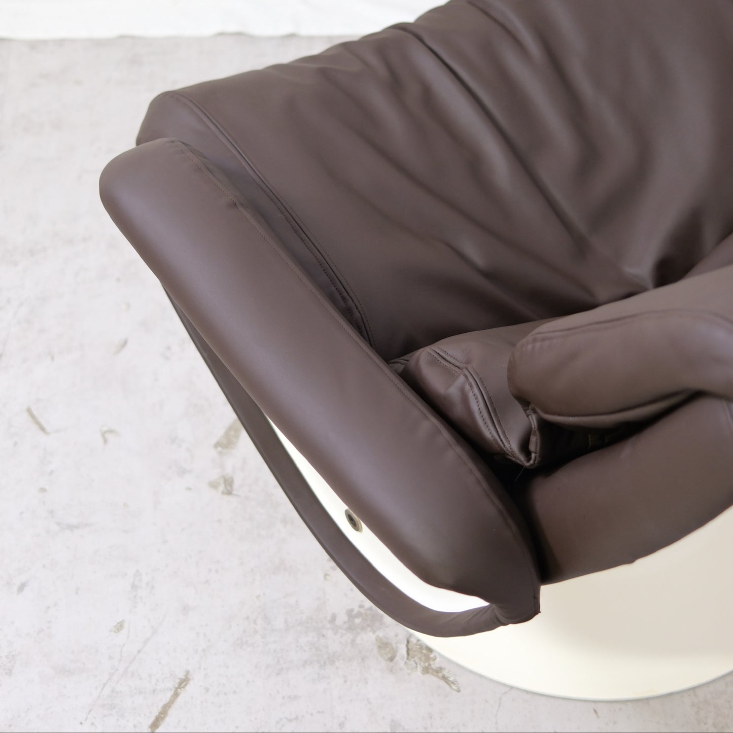 Yrjö Kukkapuro Saturnus Lounge Chair with Ottoman - Brown Leather