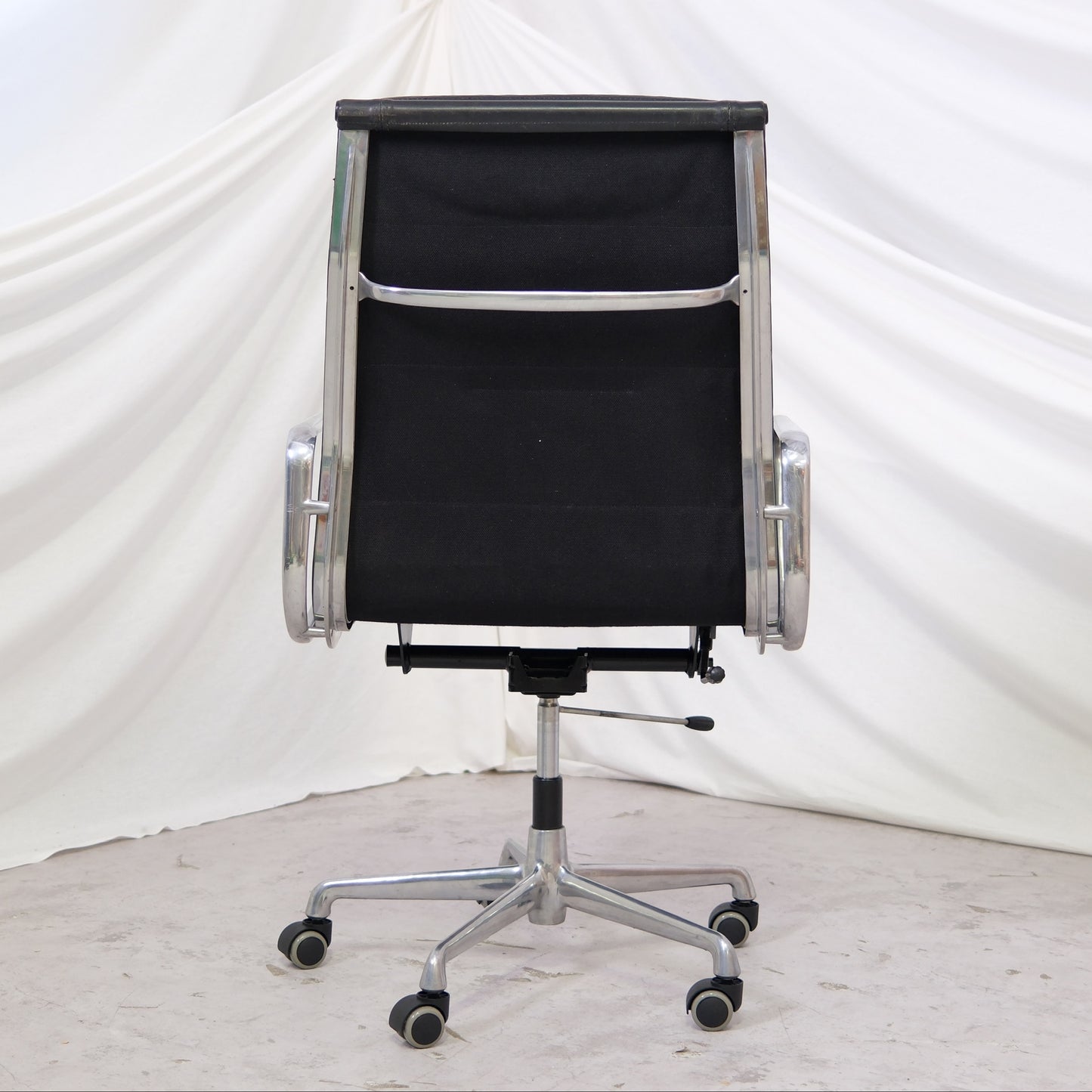 Vitra Charles & Ray Eames EA 219 Office Chair - Herman Miller