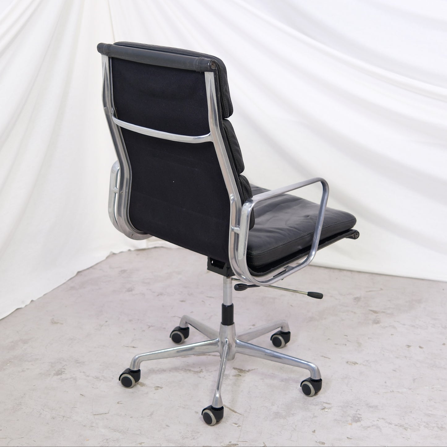 Vitra Charles & Ray Eames EA 219 Office Chair - Herman Miller