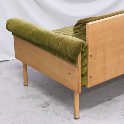 Yrjö Kukkapuro Ateljee 3-Seater Sofa – Green Velvet, Oak Frame