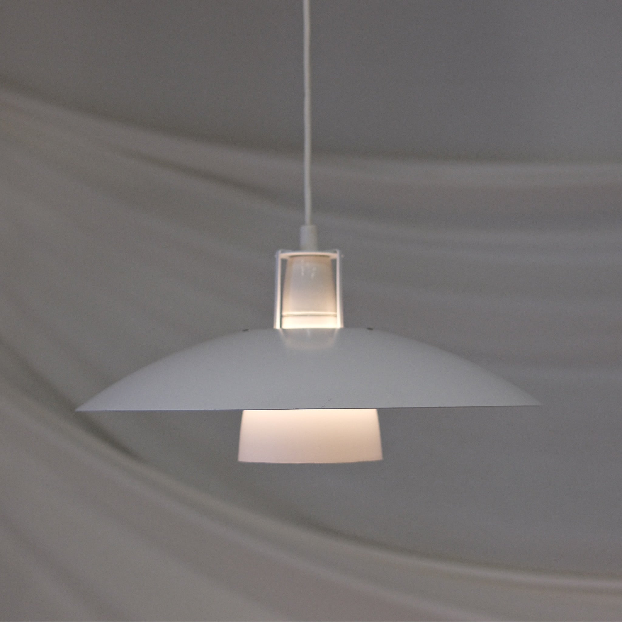 hhstyle 日吉坂事務所 Light Village（ライトビレッジ） JL340 Hanging Lamp by Juha Leiviskä for Valaisinpaja – Pino Interiors