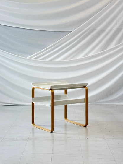 Artek의 Alvar Aalto Kehäpöytä 915
