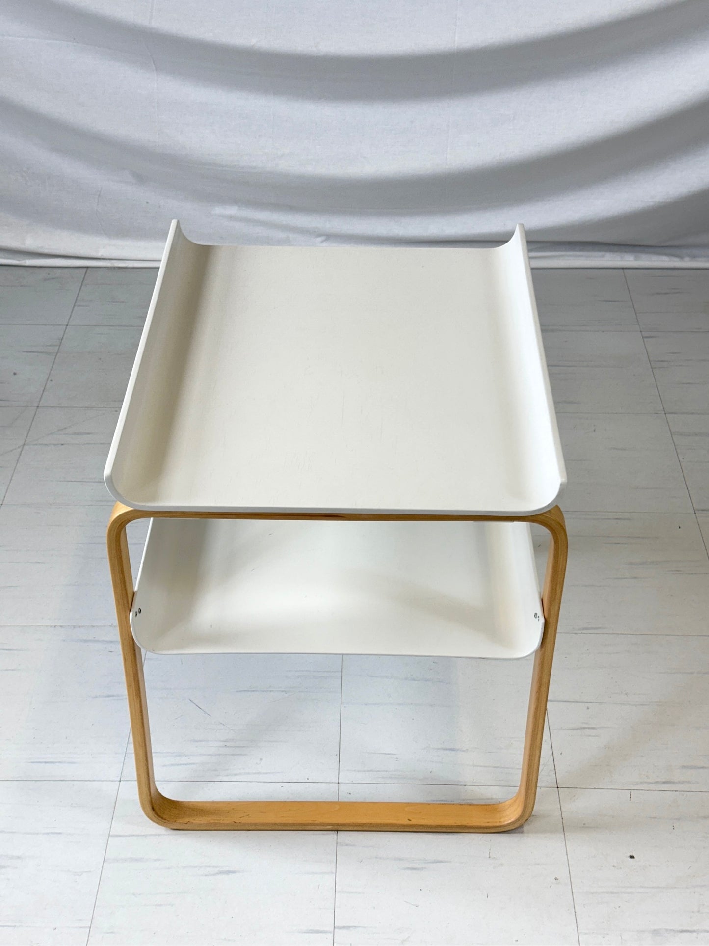 Artek의 Alvar Aalto Kehäpöytä 915