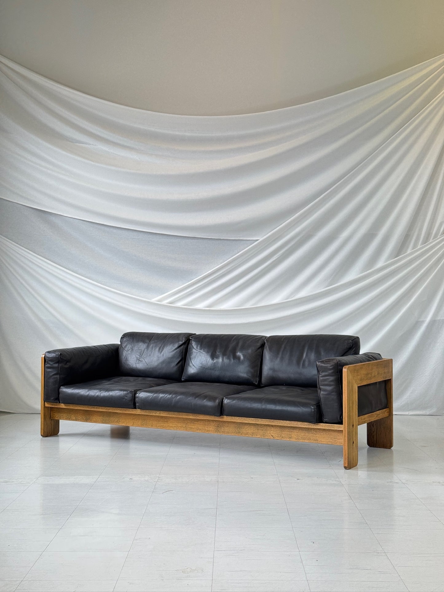 Haimi를위한 Tobia Scarpa Bastiano 소파