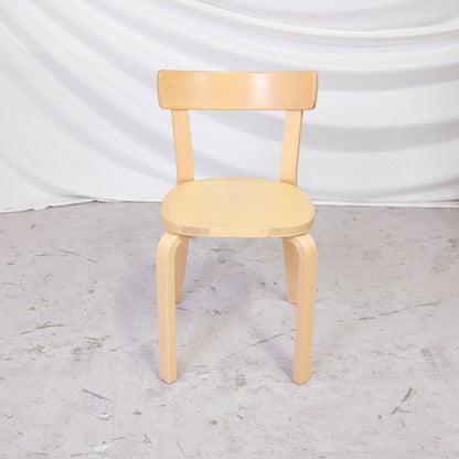 Artek Alvar Aalto 69 Chairs in Birch