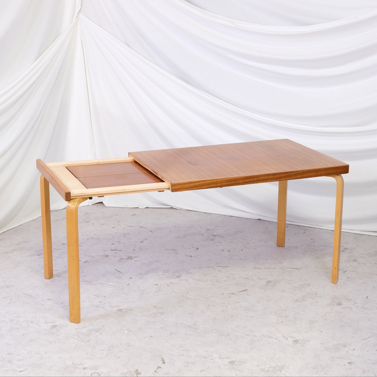 Aino Aalto Model 95 A Dining Table in Mahogany