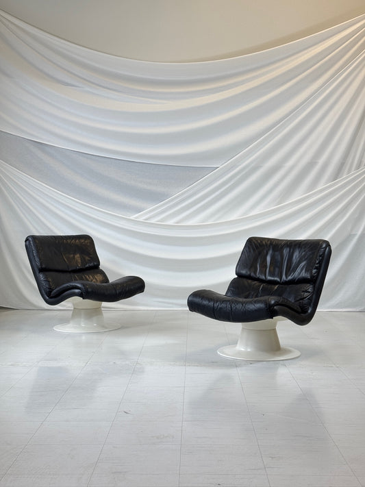 Yrjö Kukkapuro Saturnus armchair