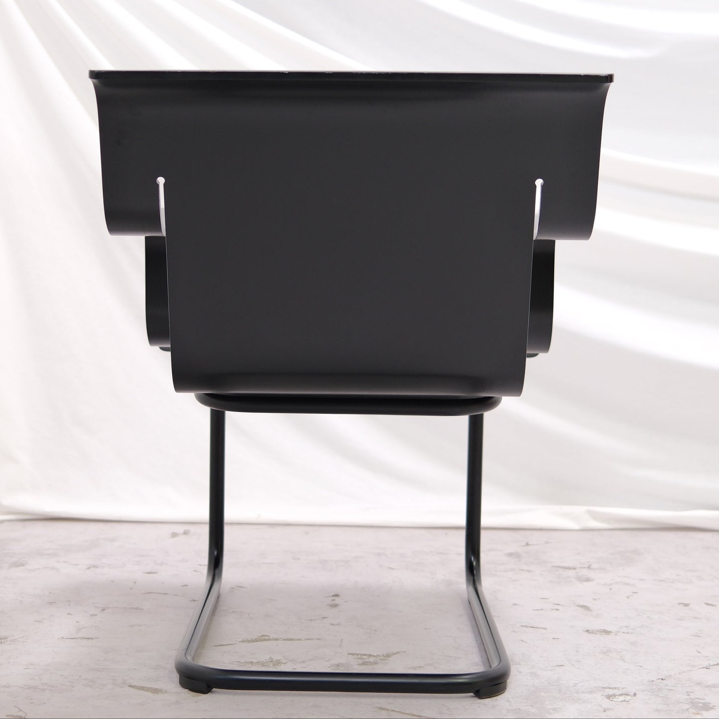 Alvar Aalto Artek Chair 26 - Black