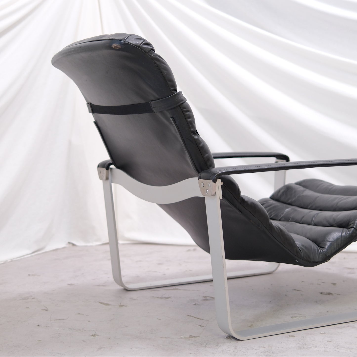 Ilmari Lappalainen Pulkka armchair with ottoman in Black Leather - Asko 1970s