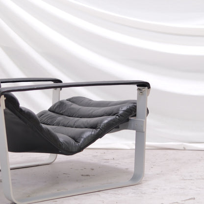 Ilmari Lappalainen Pulkka armchair with ottoman in Black Leather - Asko 1970s