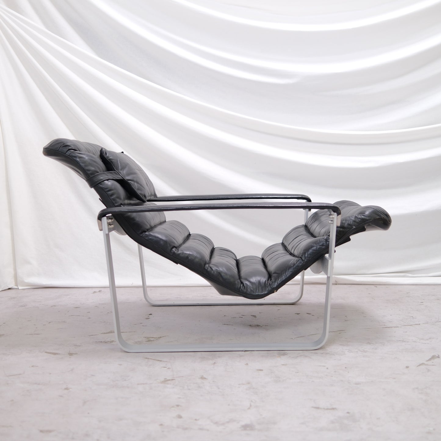 Ilmari Lappalainen Pulkka armchair - Asko Export