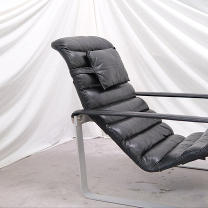 Ilmari Lappalainen Pulkka armchair with ottoman in Black Leather - Asko 1970s