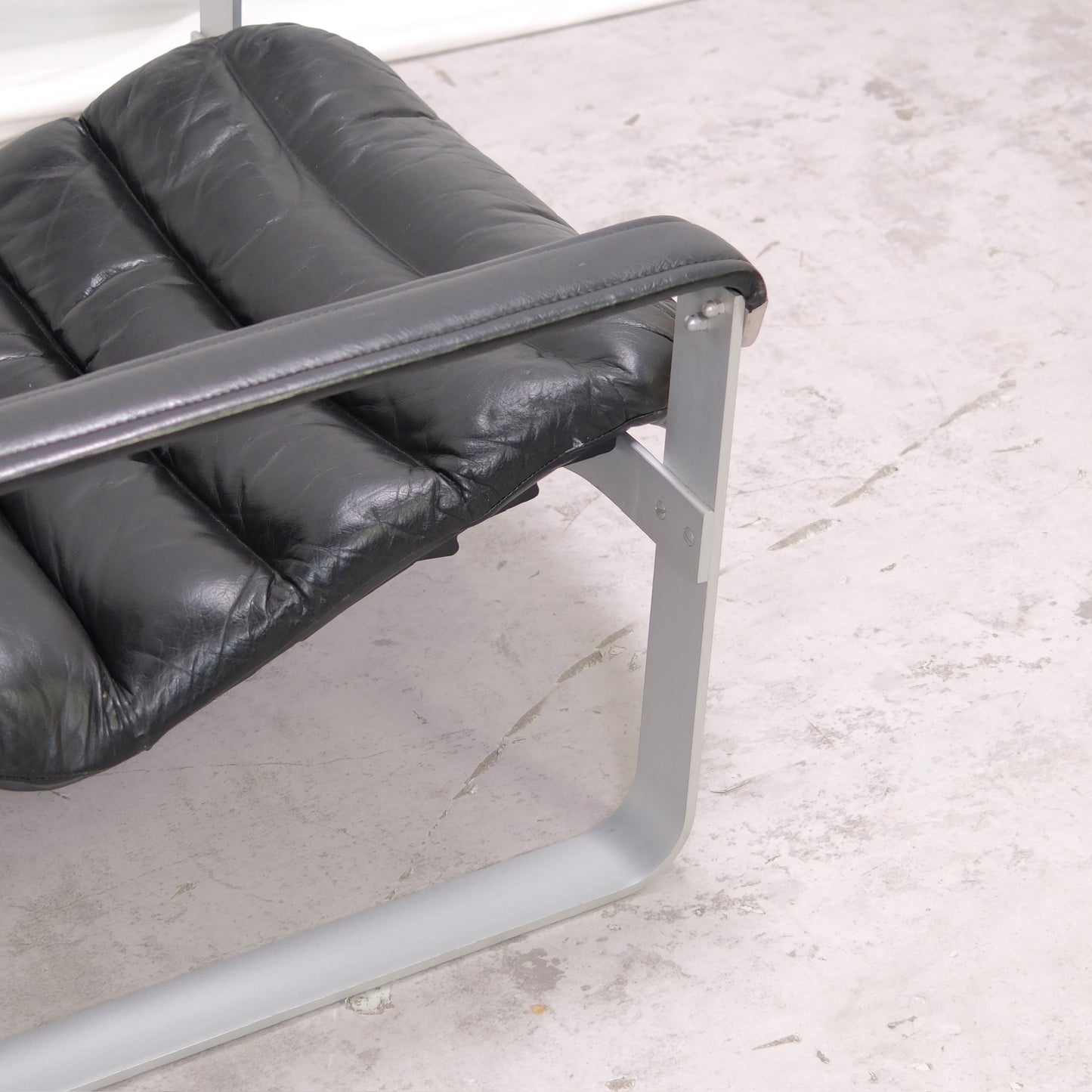 Ilmari Lappalainen Pulkka armchair with ottoman in Black Leather - Asko 1970s