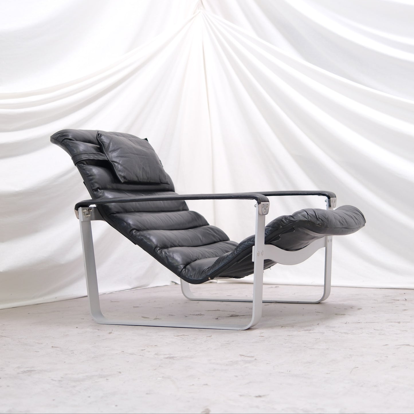 Ilmari Lappalainen Pulkka armchair - Asko Export