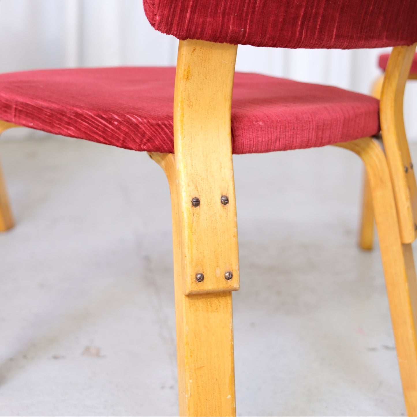 Alvar Aalto Chair 62 for Artek, Red Upholstery