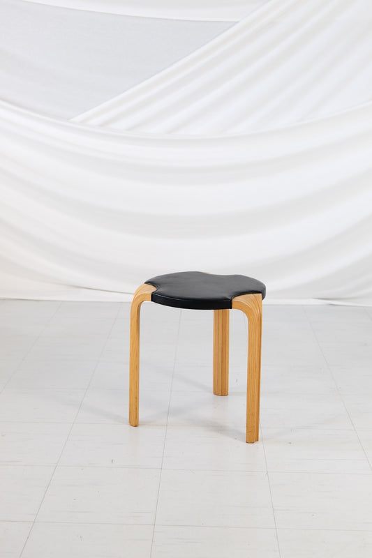 Artek Alvar Aalto Fan leg stool X600