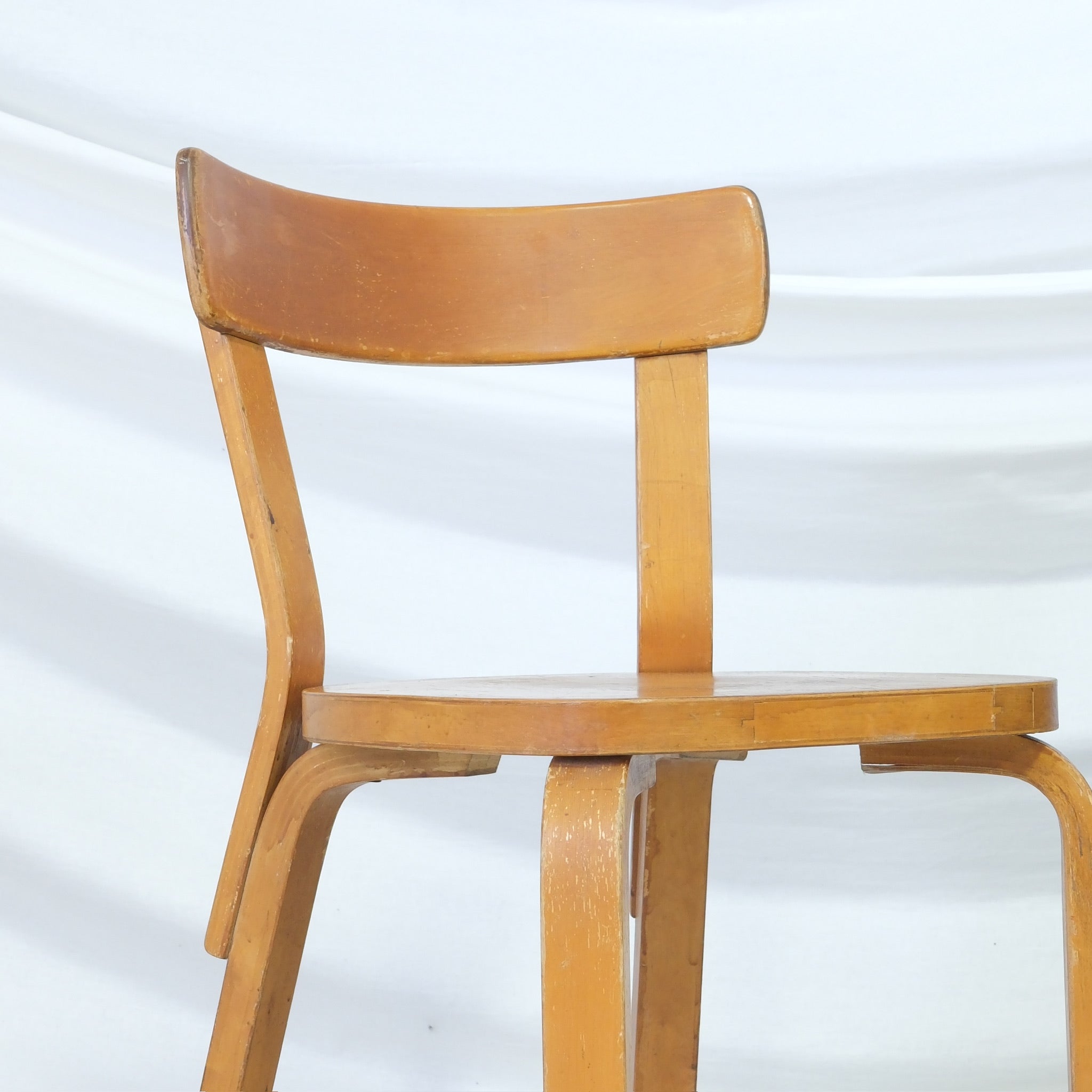 Alvar Aalto Chair 69 for Artek, 1950s Finger Joint Chairs – Pino