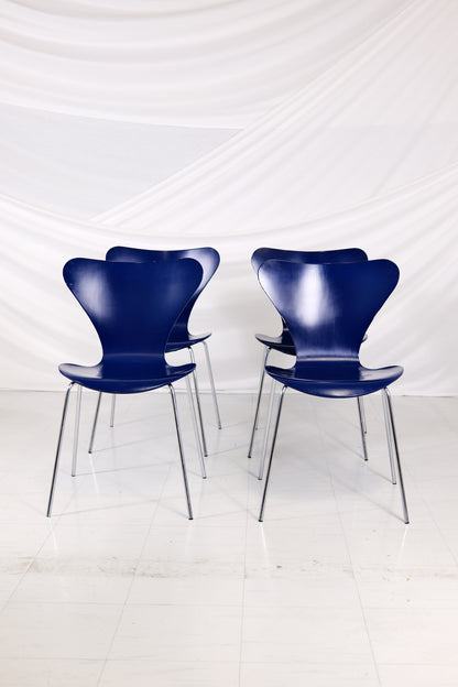 아르네 야콥센(Arne Jacobsen)의 프리츠 한센 시리즈 7 의자(1998)