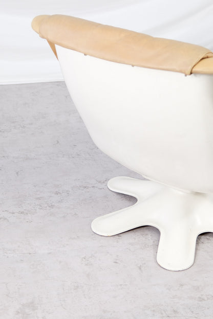 Yrjö Kukkapuro 418 "Pikku Karuselli" Lounge Chair Nougat Leather