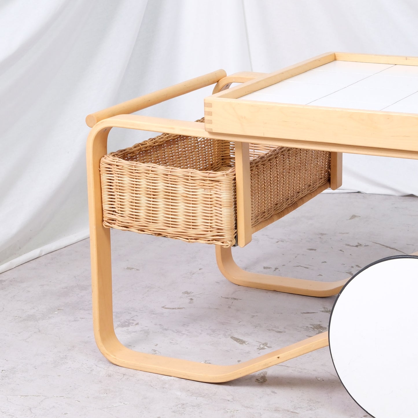 Artek 900 Tea Trolley, White Tiles