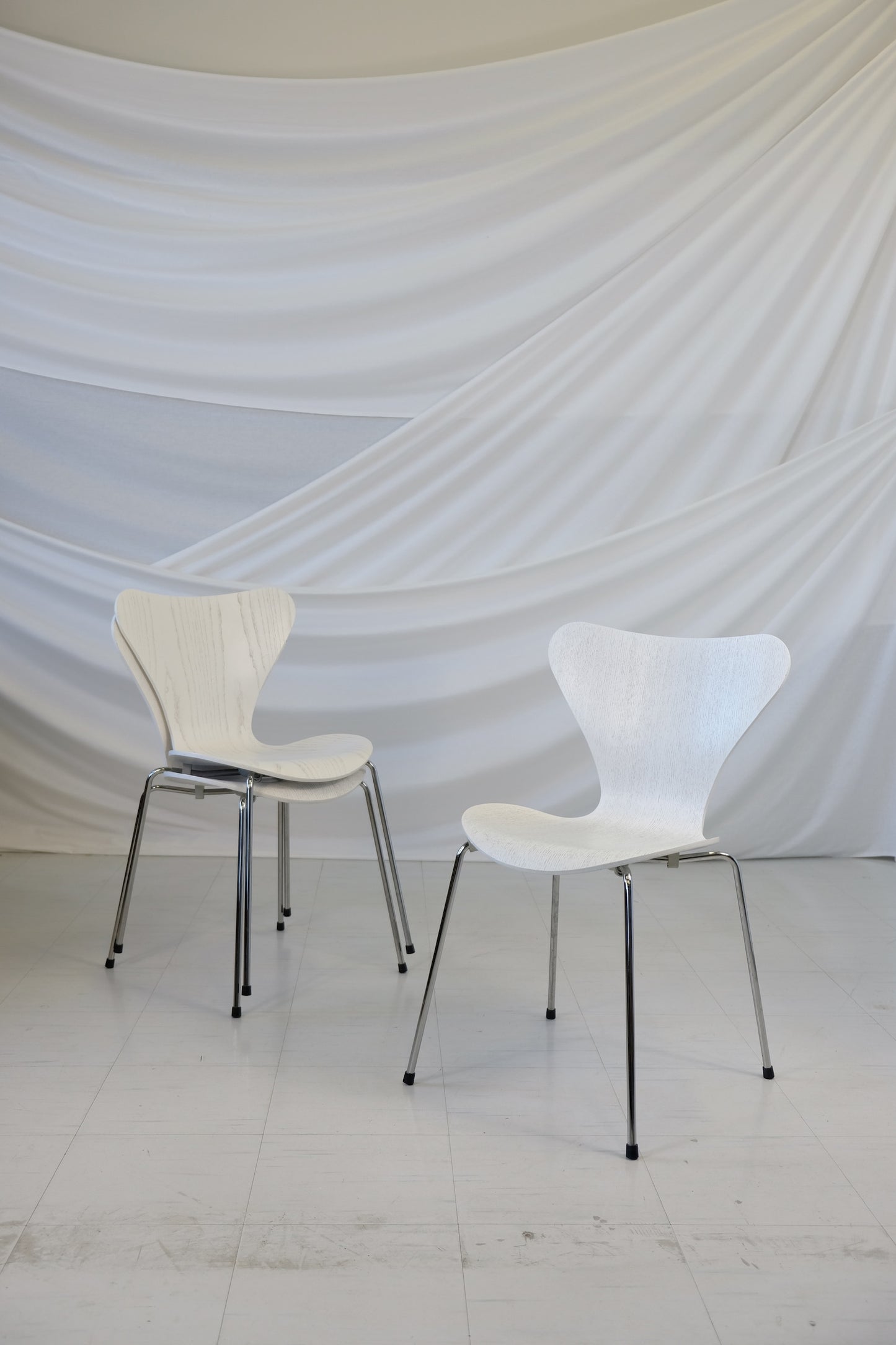 Arne Jacobsen for Fritz Hansen 모델 3107 Seven(3개 세트)