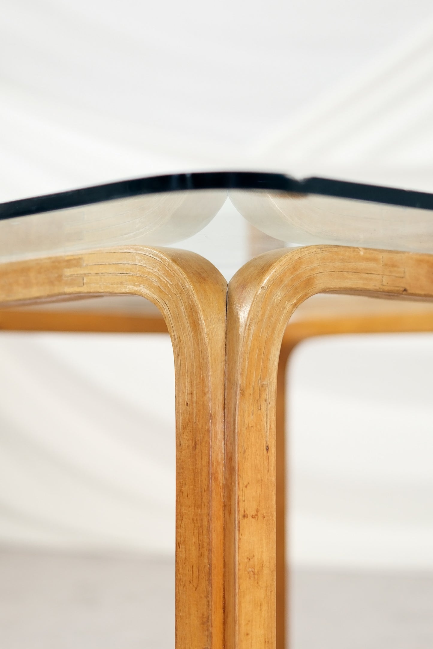알바 알토(Alvar Aalto)가 제작한 희귀한 1930년대 Artek Y805 커피 테이블(특수 핑거 조인트 포함)