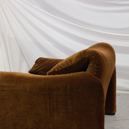 Vico Magistretti Maralunga Armchair for Cassina - Brown Wool Velvet