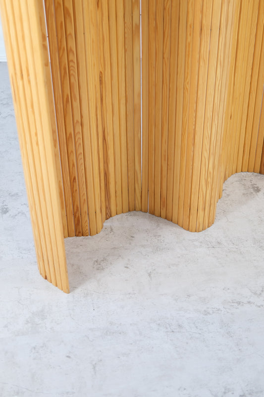 Artek Screen / Room Divider 100 by Alvar Aalto
