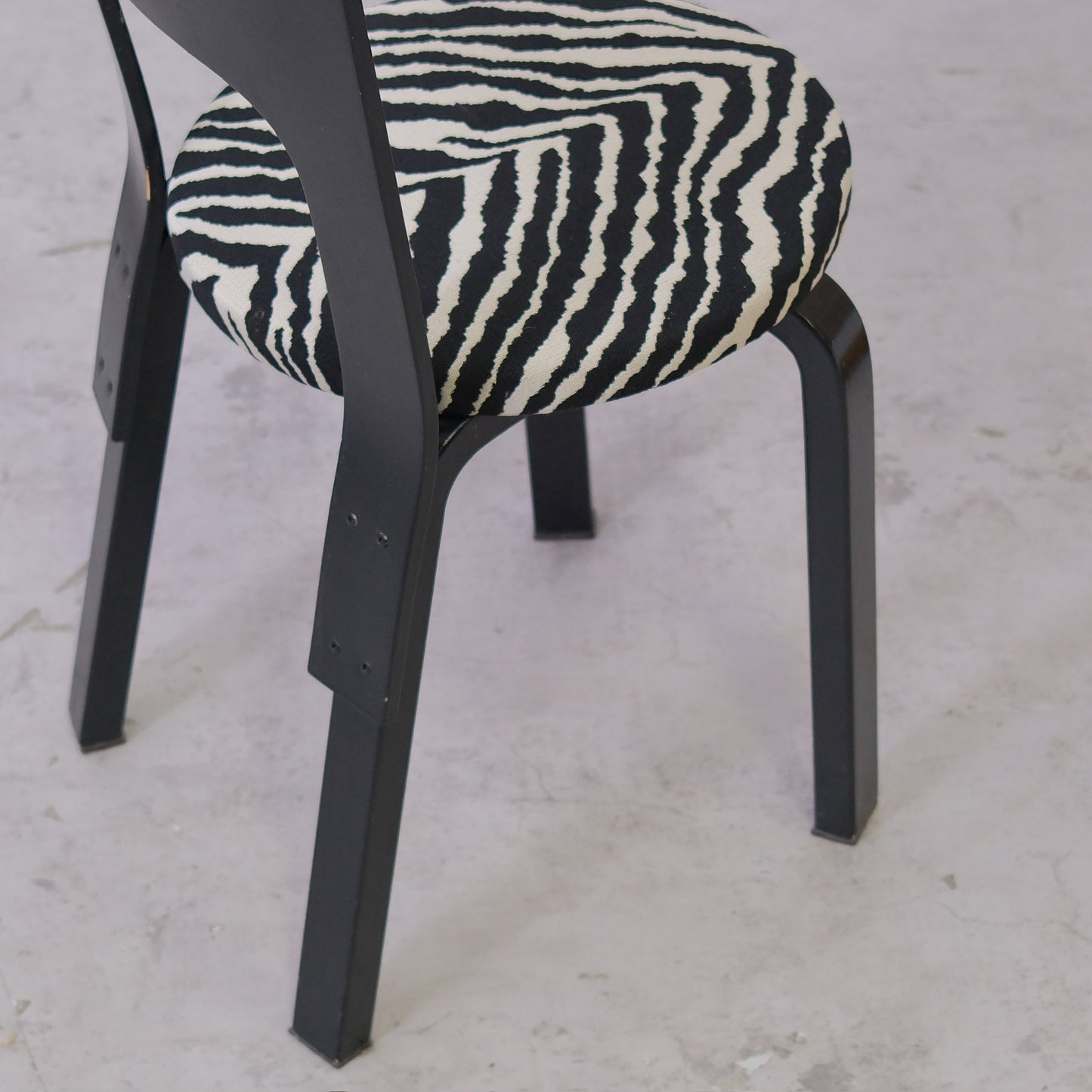 Alvar Aalto Chair 66 in Black with Zebra Upholstery (6 pieces)