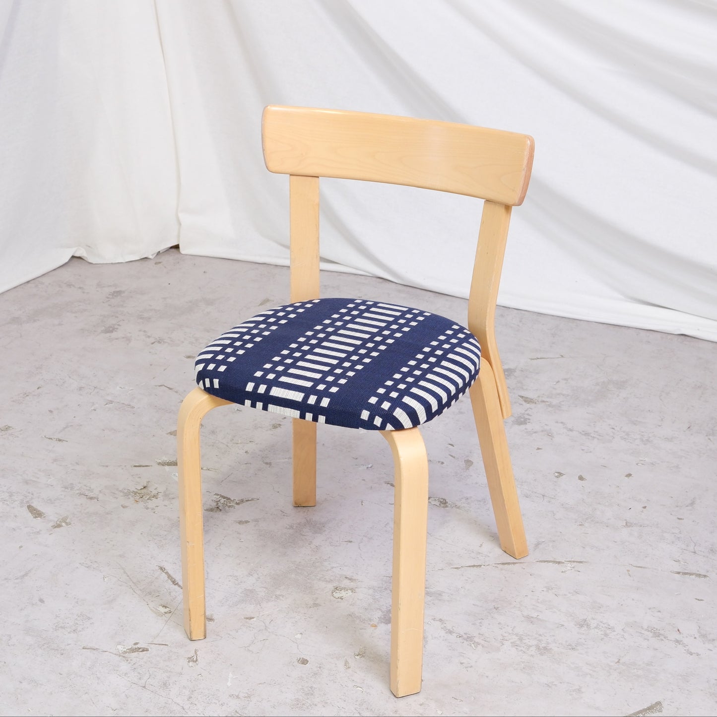 Alvar Aalto Chair 69 Set with Johanna Gullichsen Upholstery