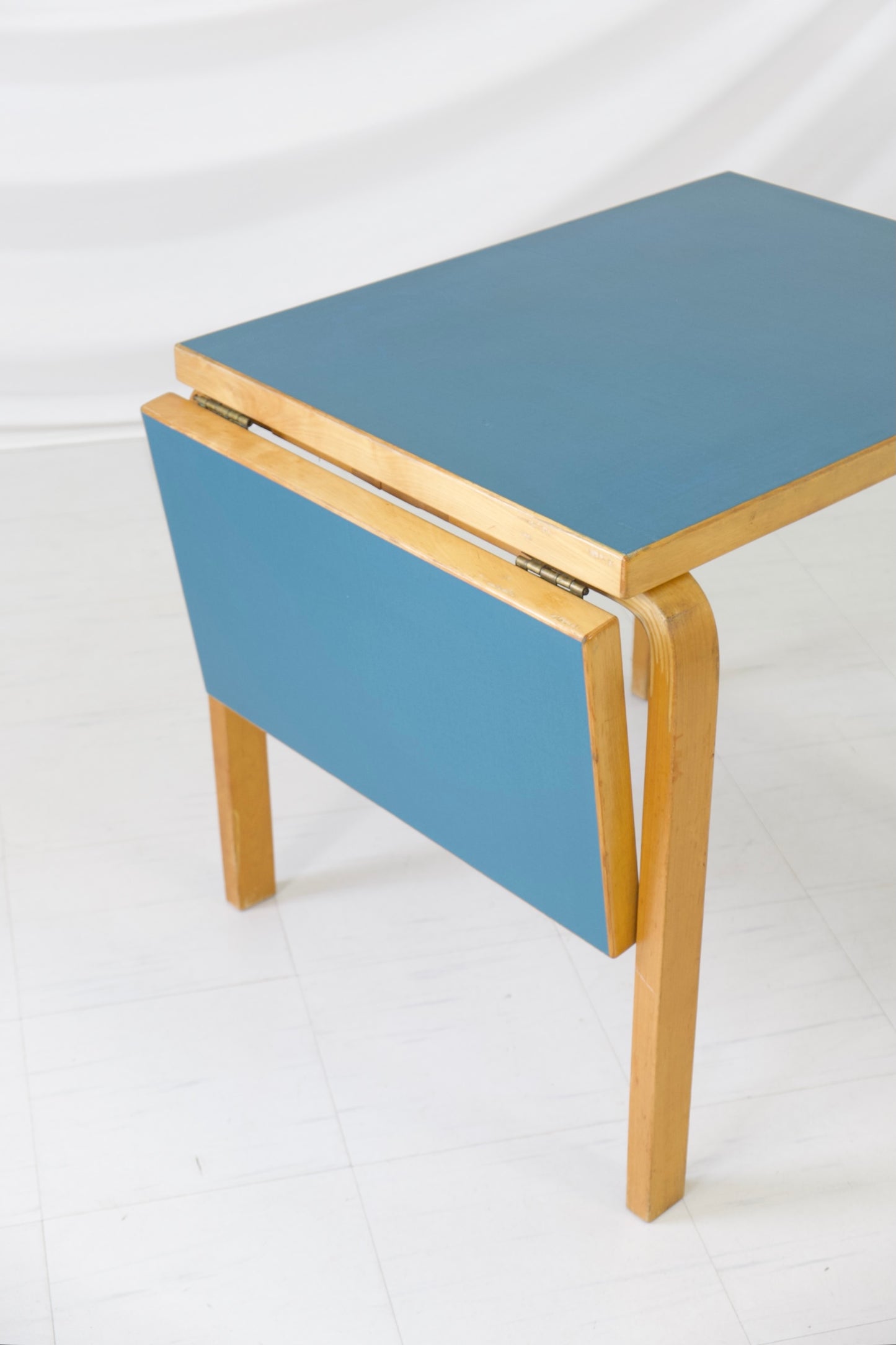 Artek DL82 드롭리프 테이블 세트 OY HUONEKALU- JA RAKENNUSTYTEHDAS AB, 1950/1960년대