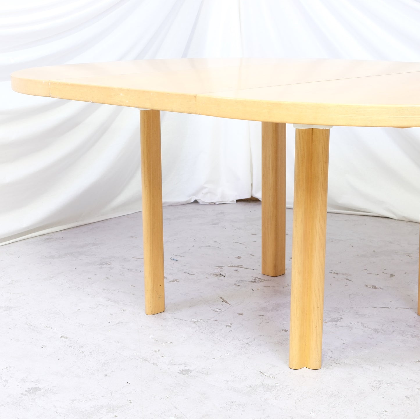 Artek H93 Extendable Ash Table - Alvar Aalto