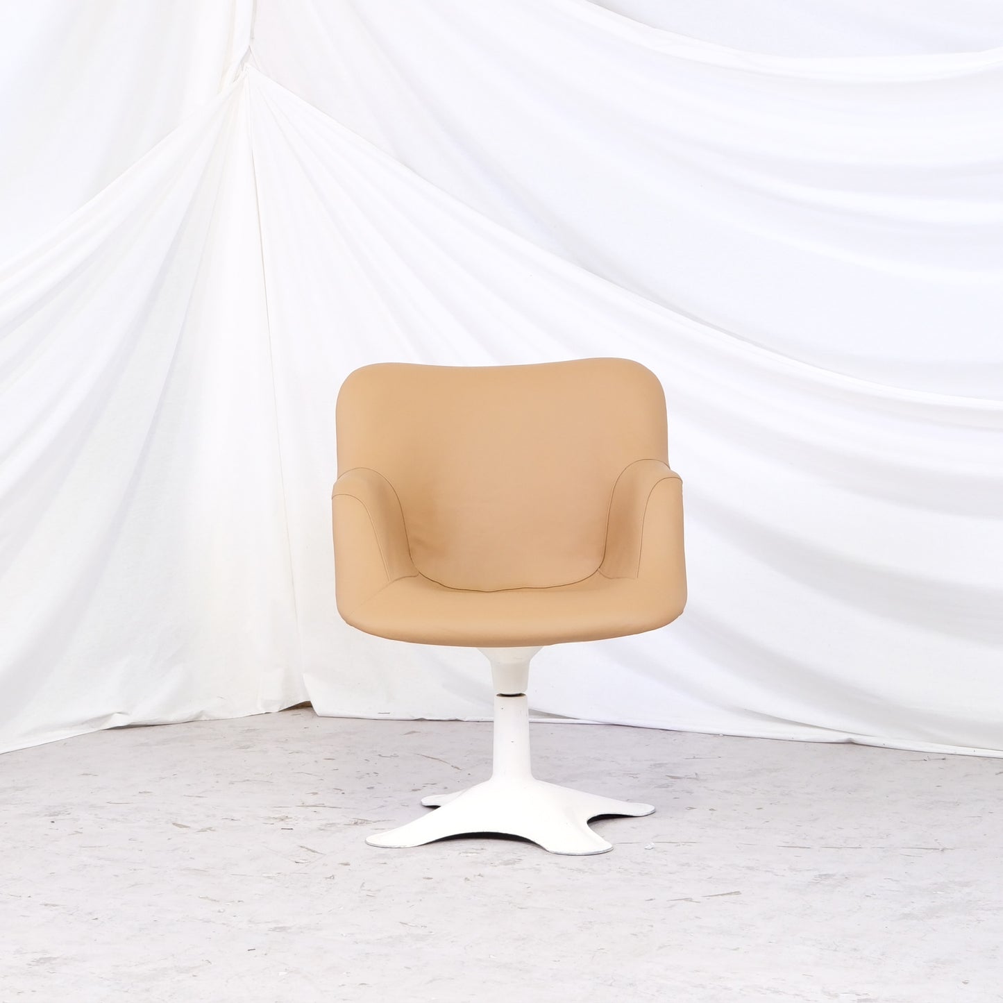 Yrjö Kukkapuro 416 Junior Chair for Haimi in Beige Leather