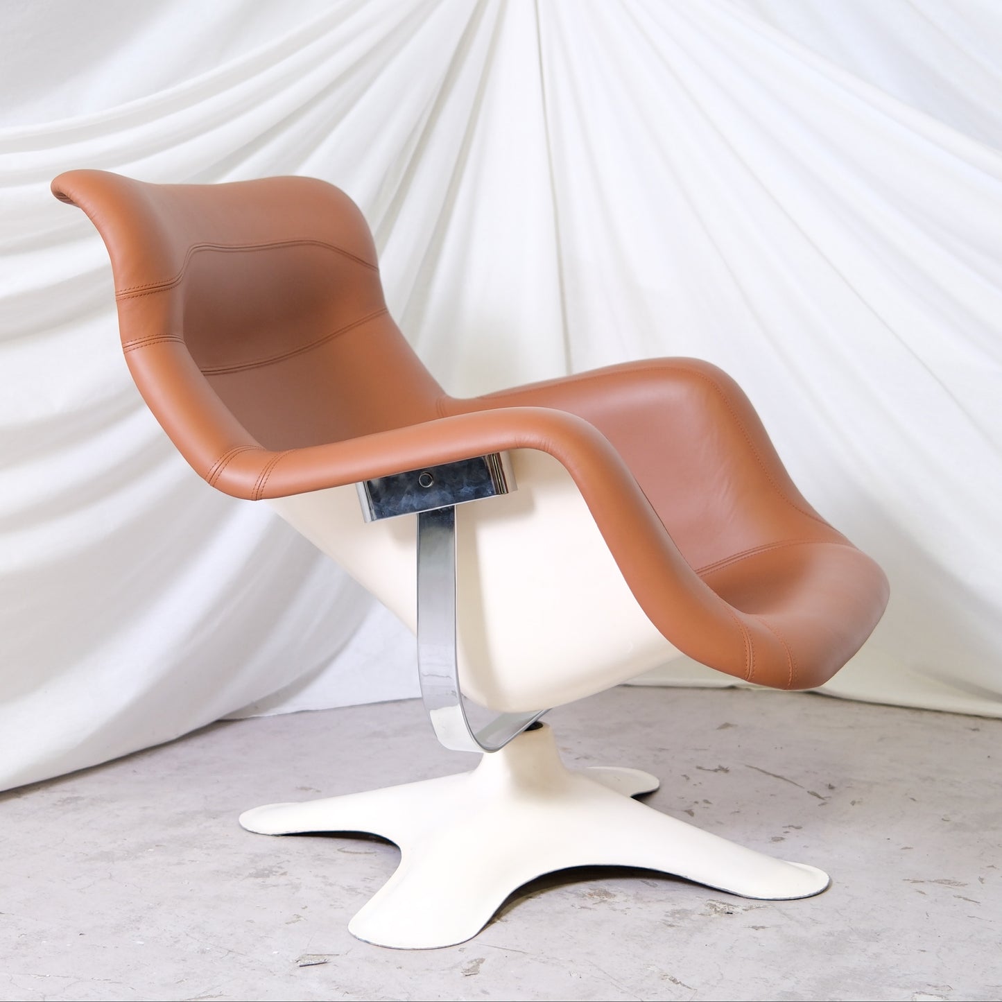 Yrjö Kukkapuro Karuselli Chair with Ottoman by Haimi